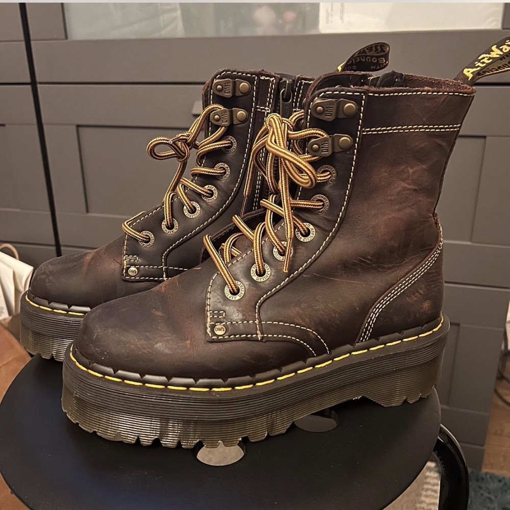Dr. Martens Crazy Horse Jaden platform 1460 boots